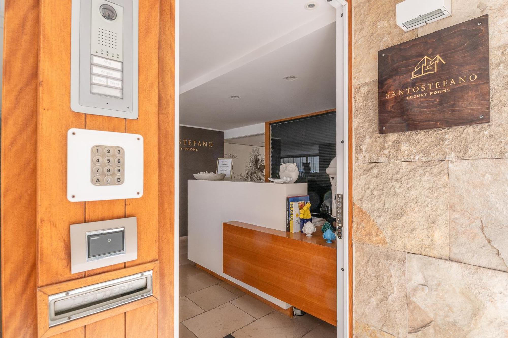 Santo Stefano Raro Rooms Collection 브린디시 외부 사진