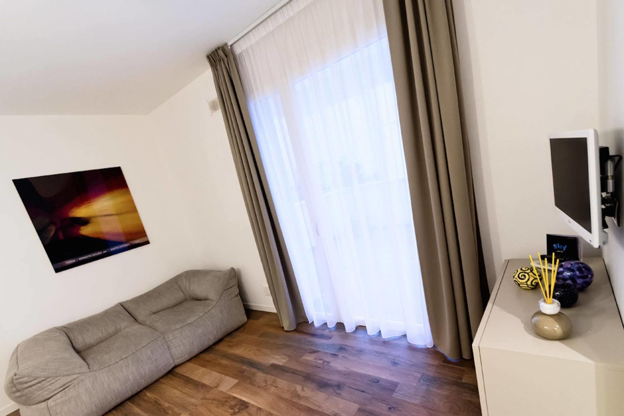 Santo Stefano Raro Rooms Collection 브린디시 외부 사진